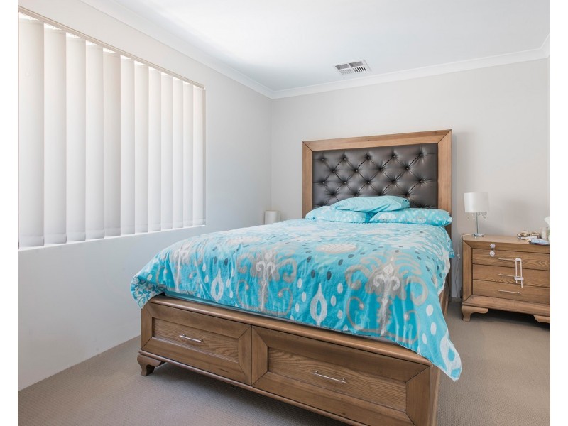 11 Needlewood Loop, Wandi WA 6167