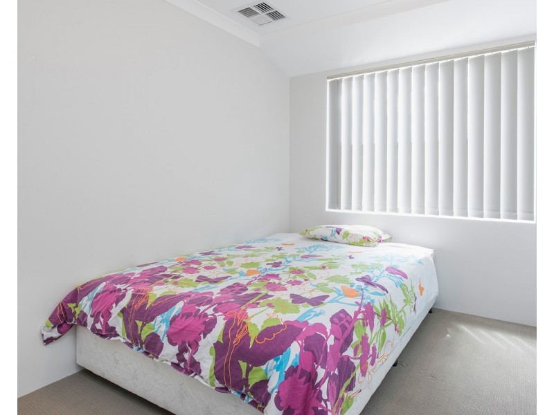 11 Needlewood Loop, Wandi WA 6167