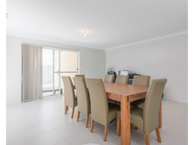 11 Needlewood Loop, Wandi WA 6167