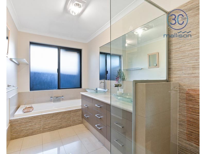 37 Rossiter Avenue, Piara Waters WA 6112