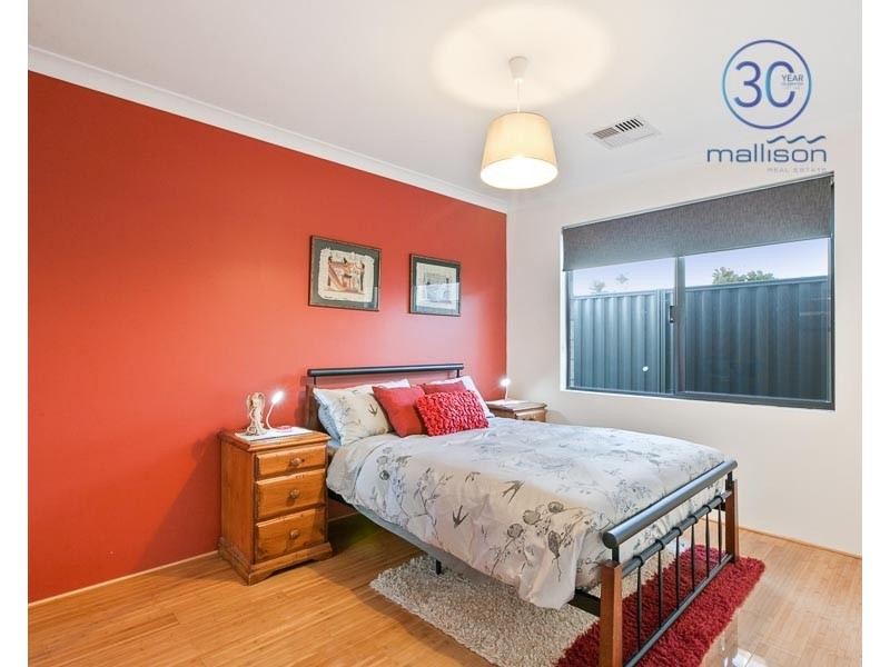 37 Rossiter Avenue, Piara Waters WA 6112