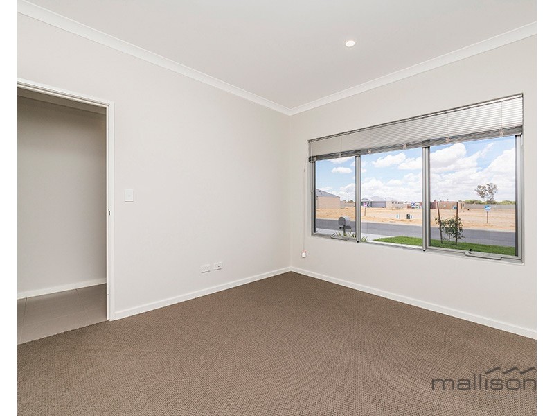 62 Lancaster Loop, Piara Waters WA 6112