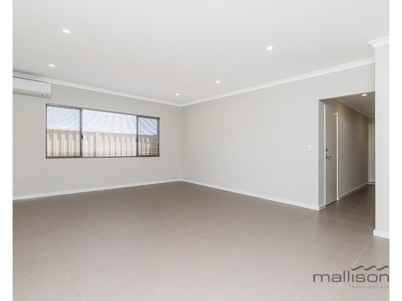 62 Lancaster Loop, Piara Waters WA 6112