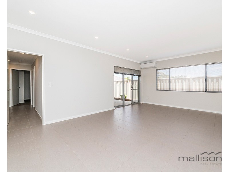 62 Lancaster Loop, Piara Waters WA 6112