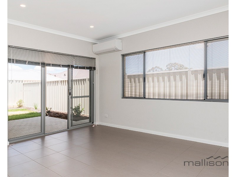 62 Lancaster Loop, Piara Waters WA 6112