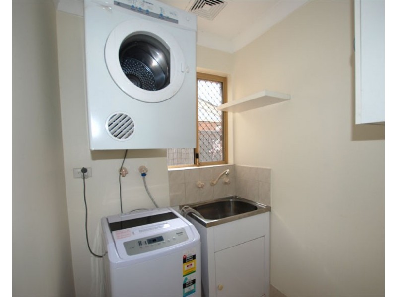 9/9 Dewey Street, Shelley WA 6148