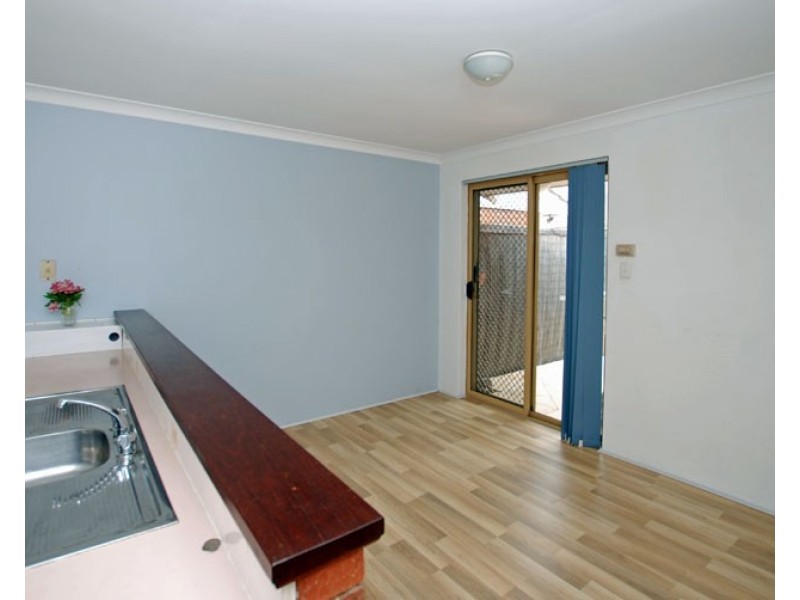 9/9 Dewey Street, Shelley WA 6148