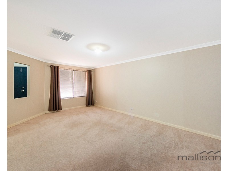 17 Dennis Way, Canning Vale WA 6155