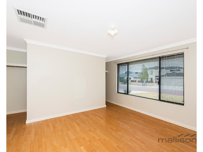 17 Dennis Way, Canning Vale WA 6155