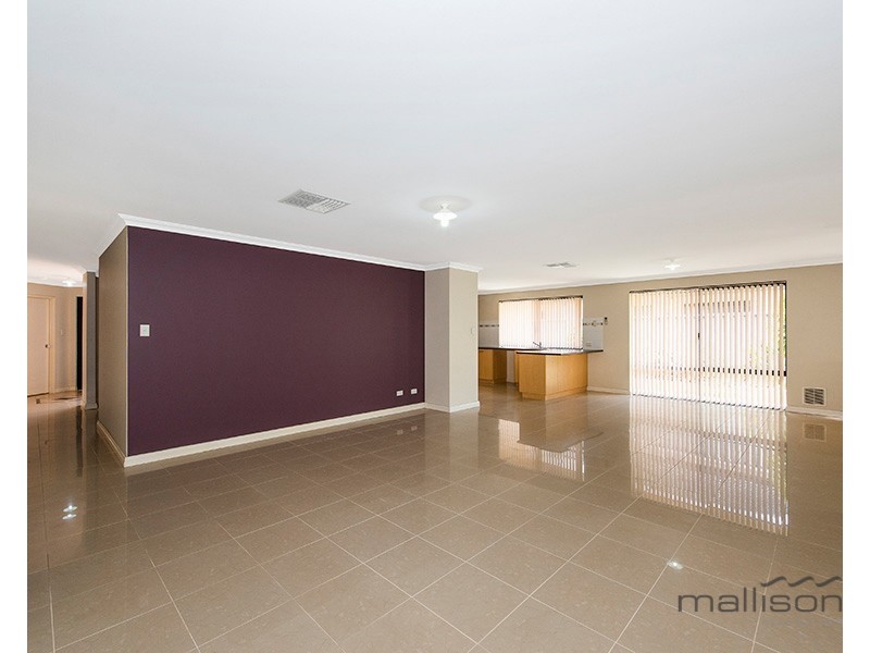 17 Dennis Way, Canning Vale WA 6155