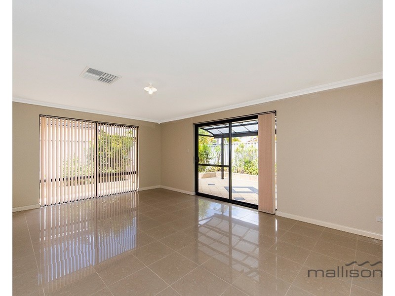17 Dennis Way, Canning Vale WA 6155