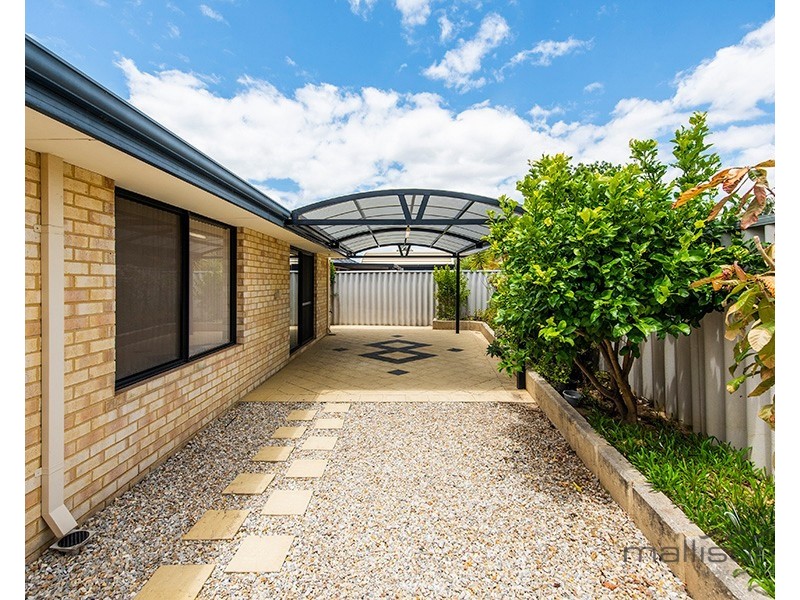 17 Dennis Way, Canning Vale WA 6155