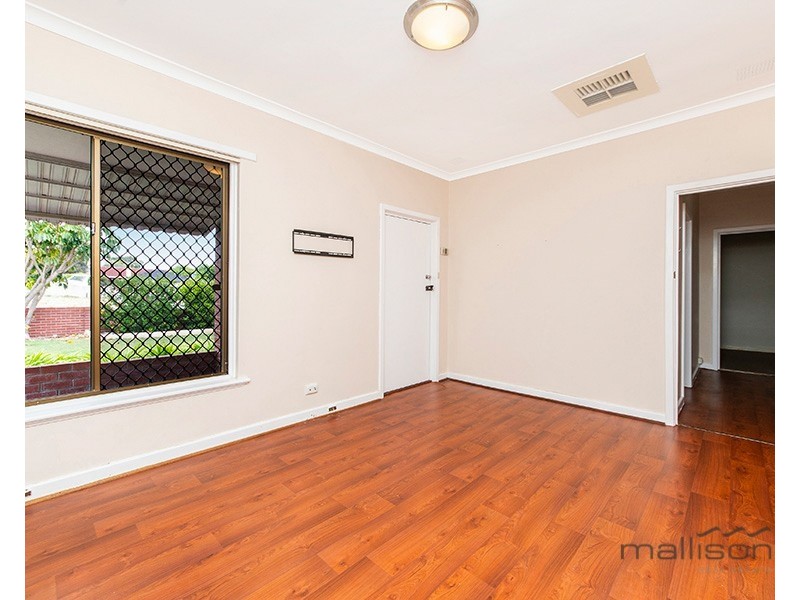 8 Mamillius Street, Coolbellup WA 6163