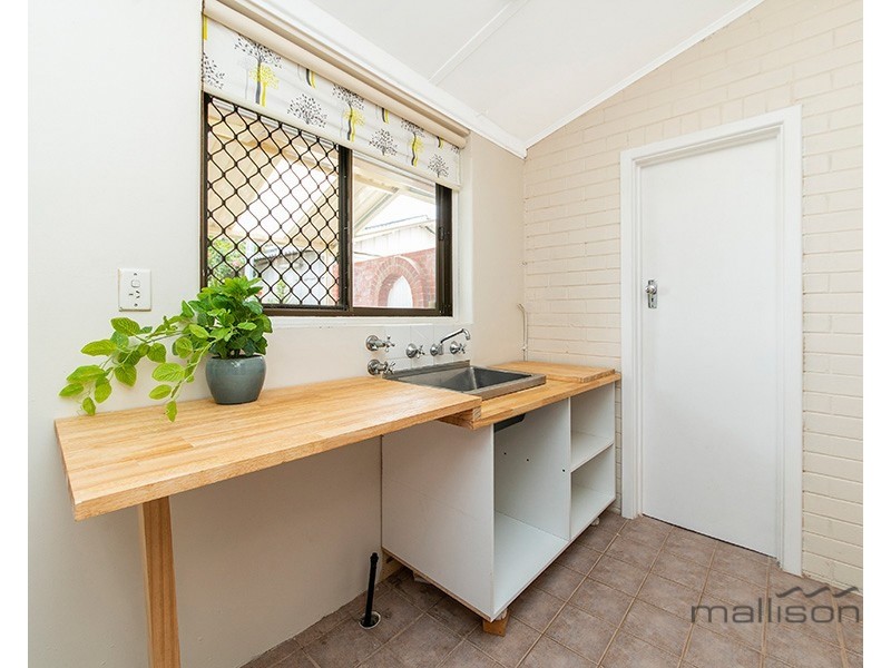8 Mamillius Street, Coolbellup WA 6163