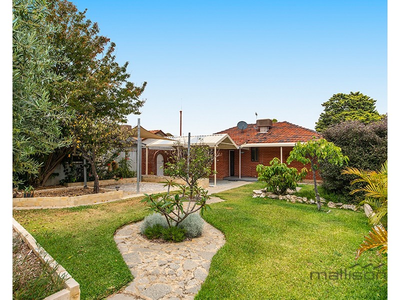 8 Mamillius Street, Coolbellup WA 6163