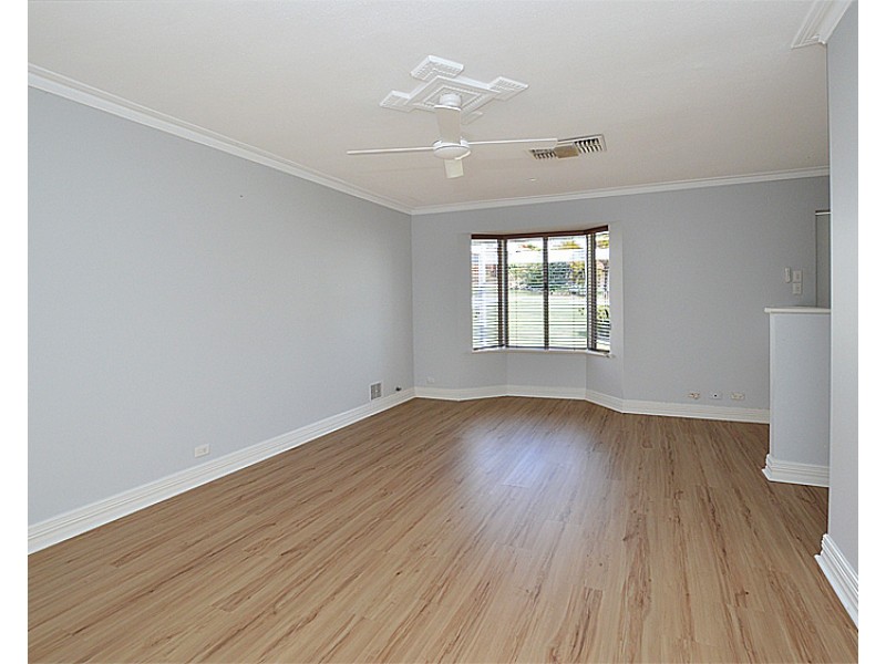 22 Ranford Street, Kelmscott WA 6111