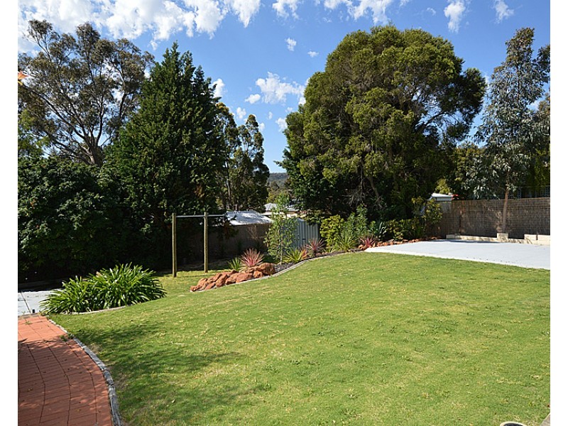 22 Ranford Street, Kelmscott WA 6111