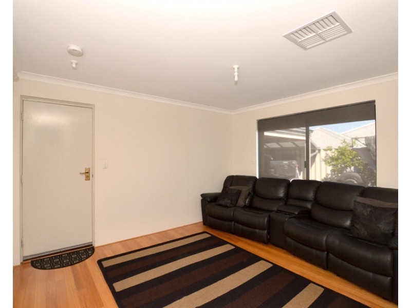 7 Stokesay Street, Orelia WA 6167