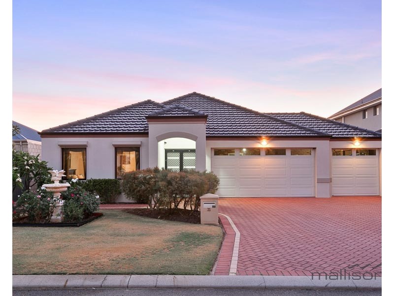 35 Bluestone Loop, Piara Waters WA 6112