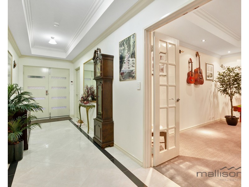 35 Bluestone Loop, Piara Waters WA 6112