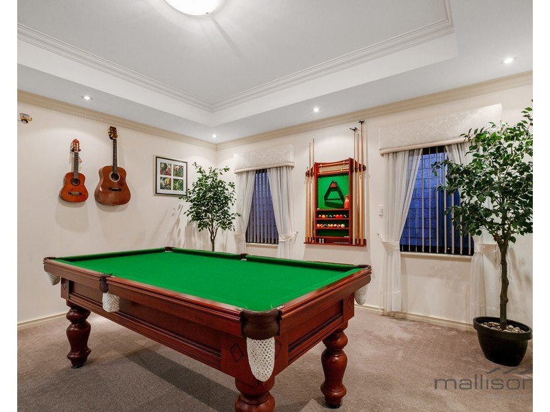 35 Bluestone Loop, Piara Waters WA 6112