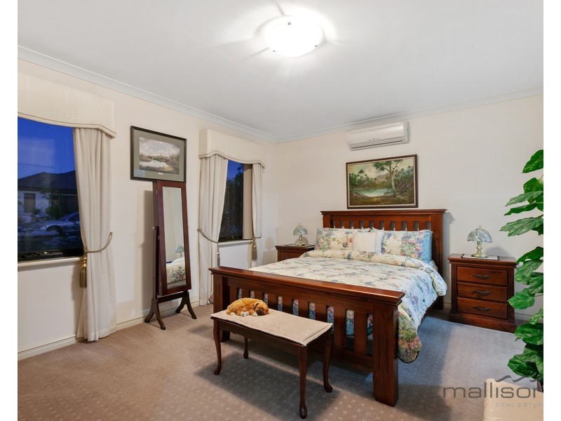 35 Bluestone Loop, Piara Waters WA 6112