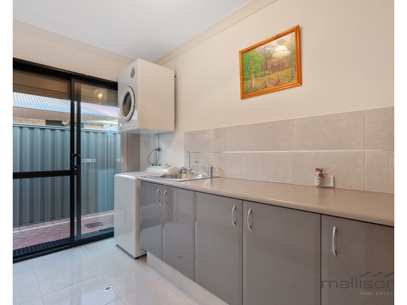 35 Bluestone Loop, Piara Waters WA 6112