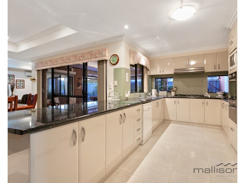 35 Bluestone Loop, Piara Waters WA 6112