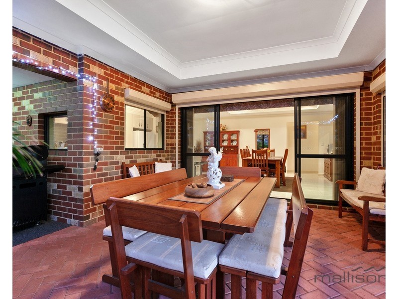 35 Bluestone Loop, Piara Waters WA 6112