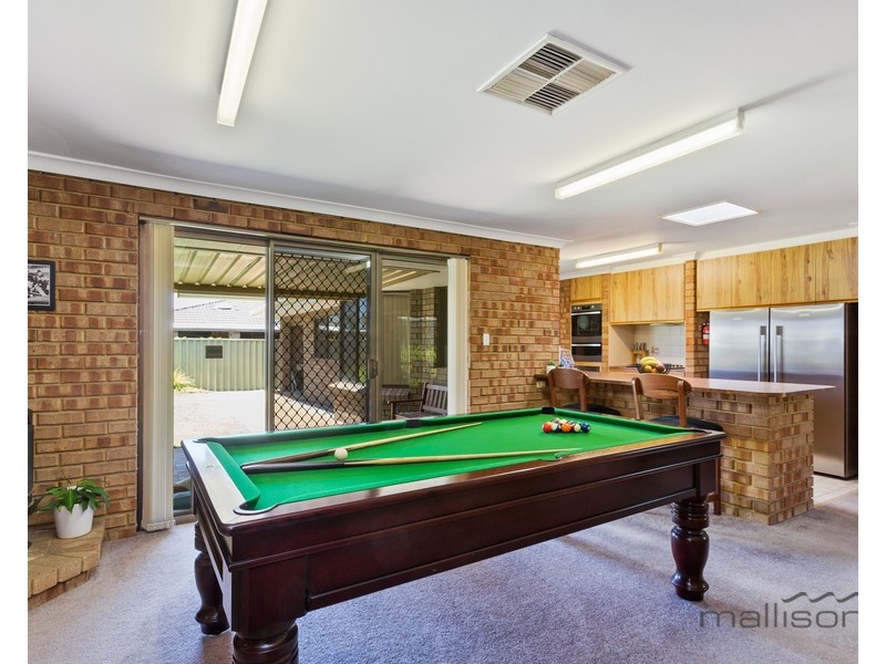 37 Pioneer Drive, Thornlie WA 6108