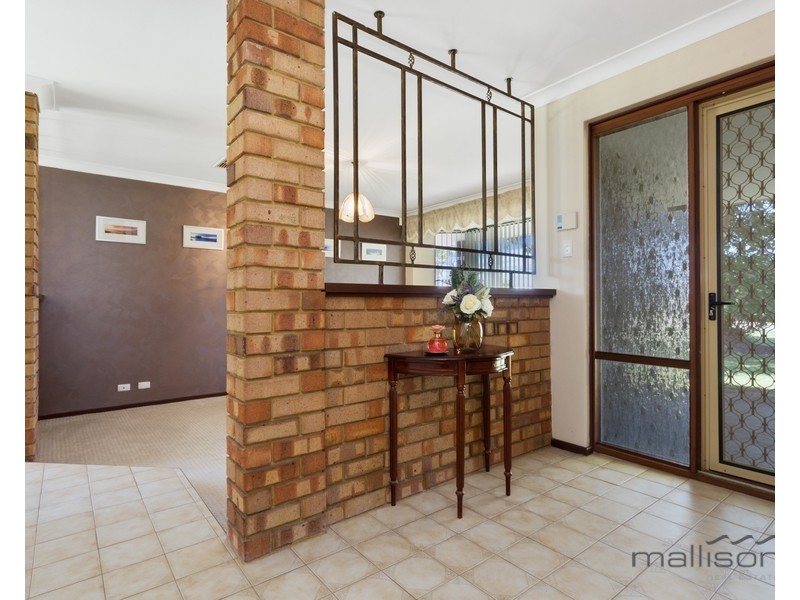 37 Pioneer Drive, Thornlie WA 6108