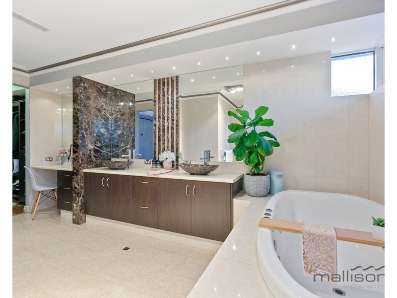 31 Oakleigh Pass, Harrisdale WA 6112