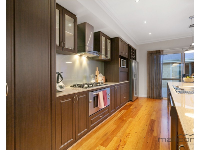 31 Oakleigh Pass, Harrisdale WA 6112