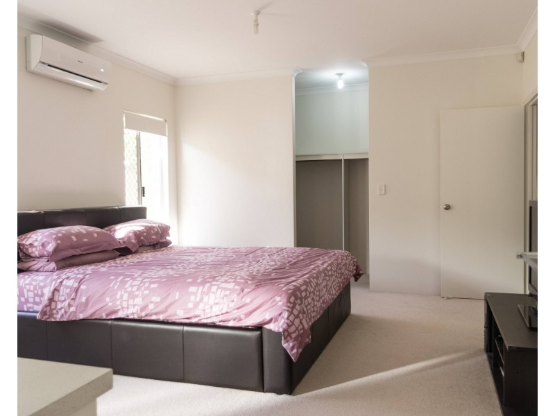 35 Range View Way, Thornlie WA 6108