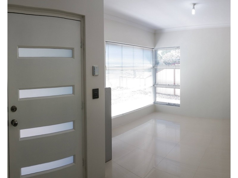 35 Range View Way, Thornlie WA 6108