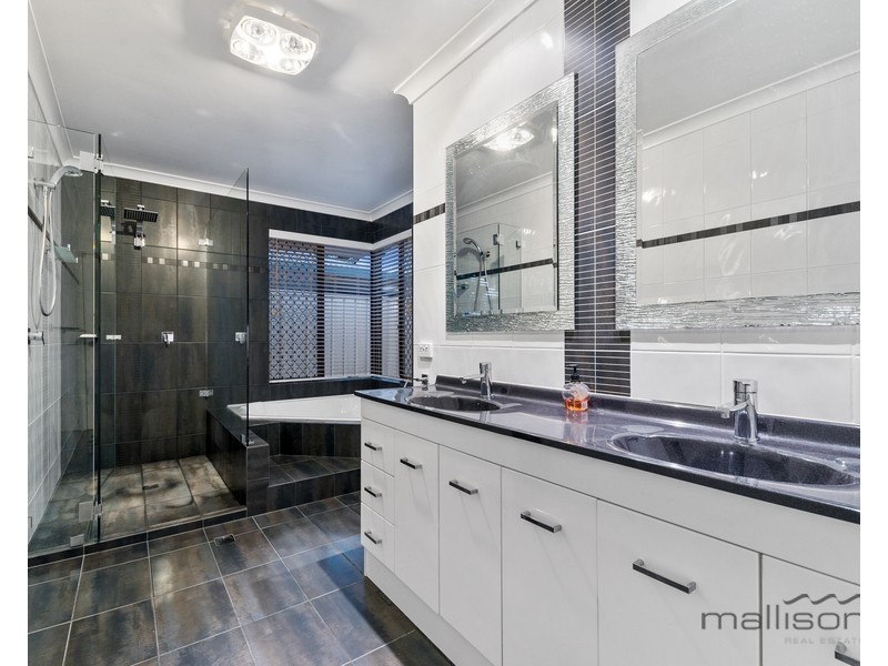 63 Sanderling Drive, Thornlie WA 6108