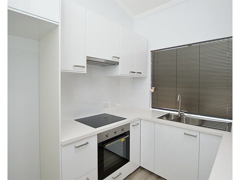 4/6 Mt Henry Road, Como WA 6152