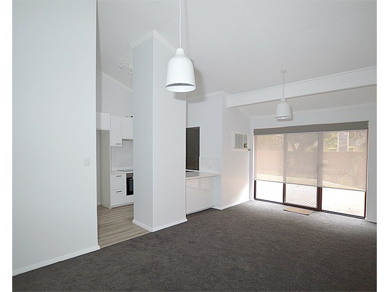 4/6 Mt Henry Road, Como WA 6152