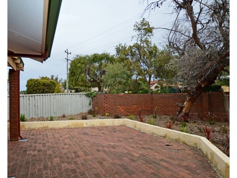 4/6 Mt Henry Road, Como WA 6152