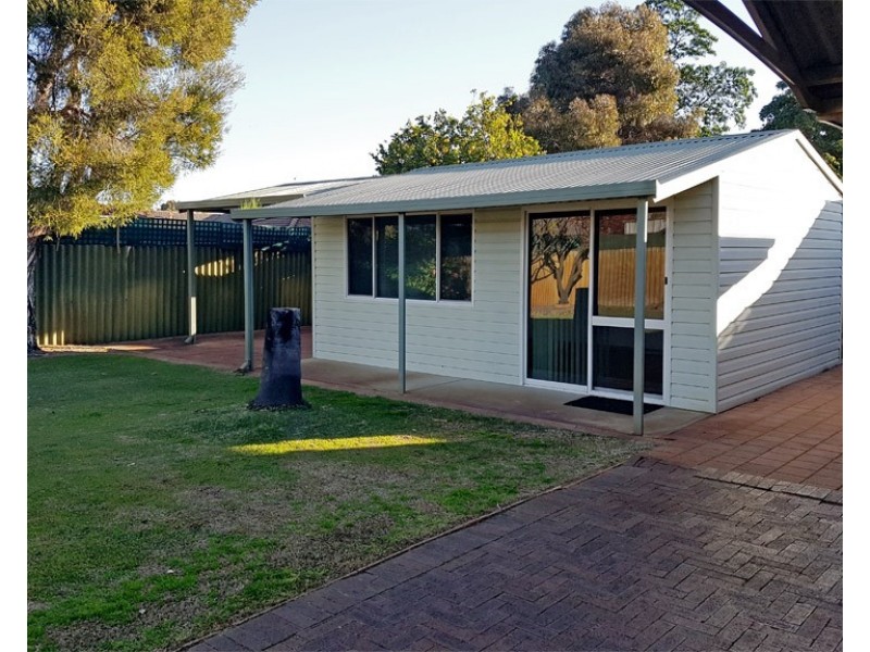 15 Silvertop Terrace, Willetton WA 6155