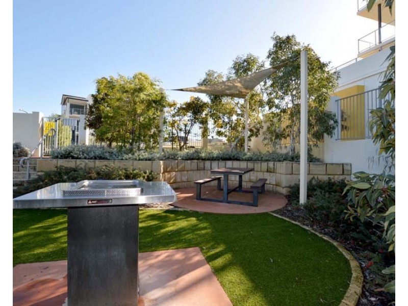 5/6 Ibera Way, Success WA 6164