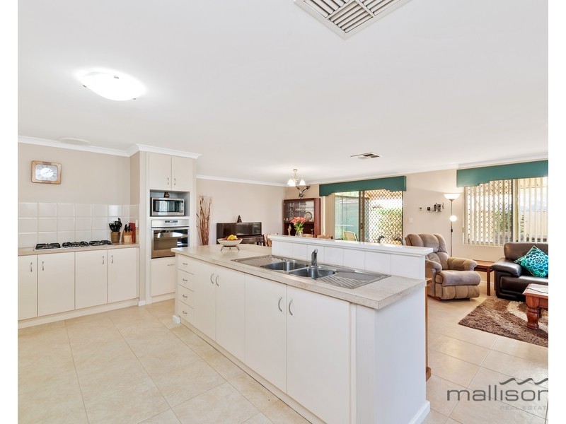 10 Engleswood Arcade, Canning Vale WA 6155