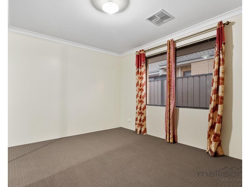 9 Terracina Parkway, Piara Waters WA 6112