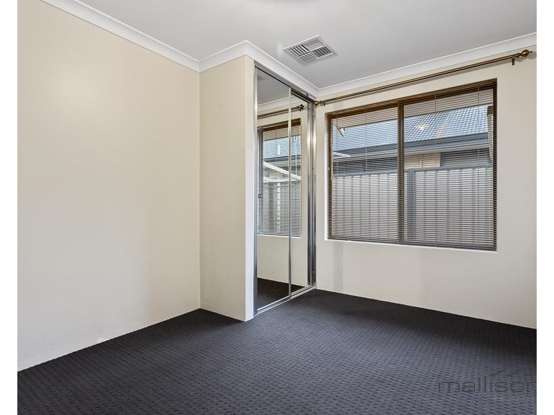 9 Terracina Parkway, Piara Waters WA 6112