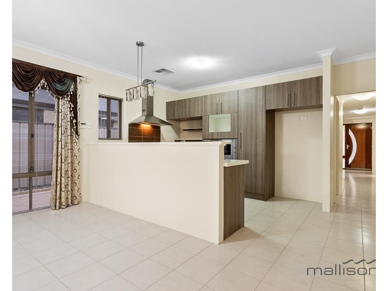 9 Terracina Parkway, Piara Waters WA 6112