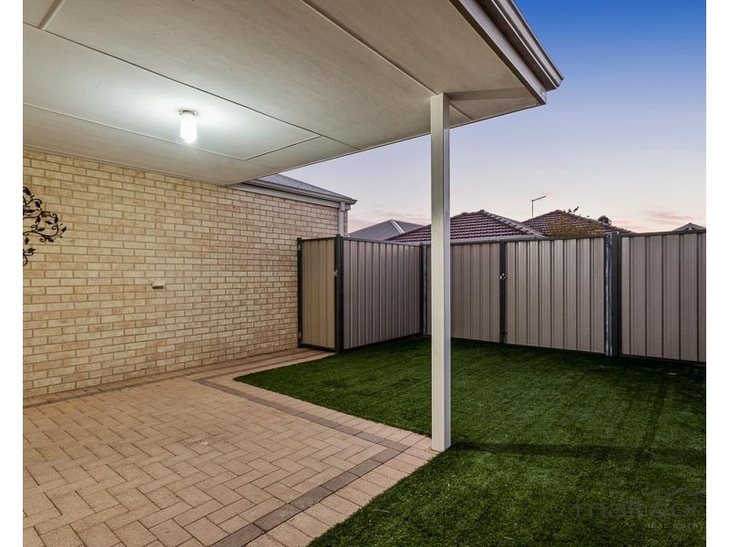 9 Terracina Parkway, Piara Waters WA 6112