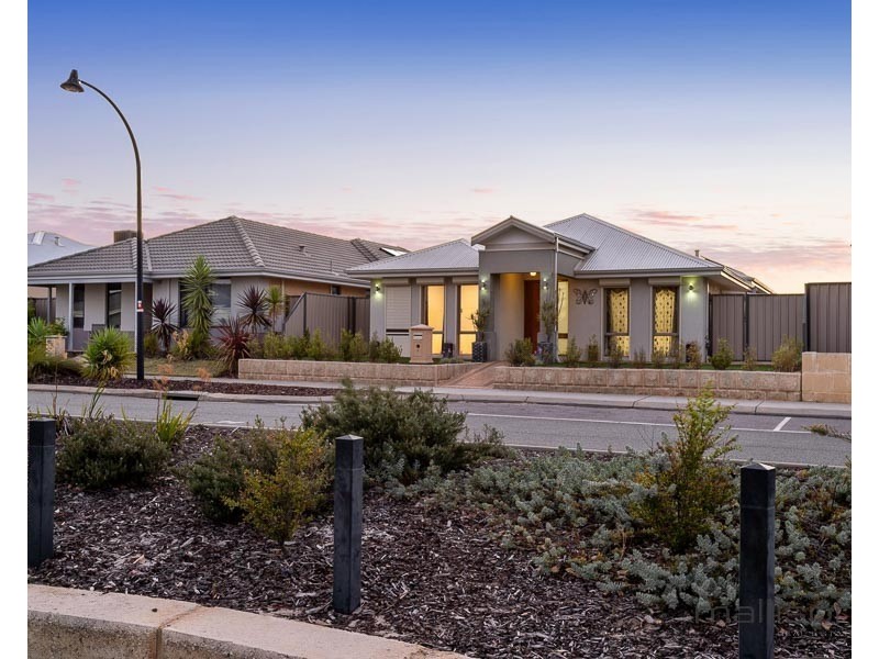 9 Terracina Parkway, Piara Waters WA 6112