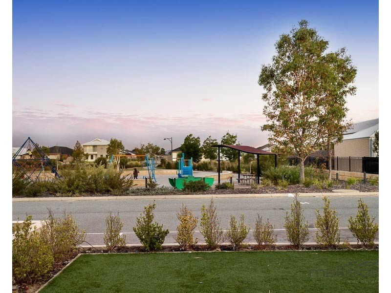9 Terracina Parkway, Piara Waters WA 6112