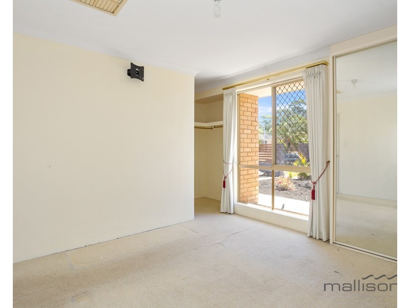 4 Kettering Way, Huntingdale WA 6110