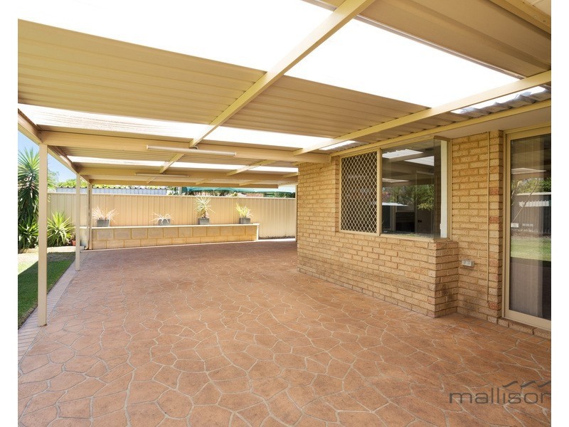 4 Kettering Way, Huntingdale WA 6110